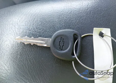 2003 Chevrolet Blazer из США, поврежденный, VIN 1GNDT13X33K183627